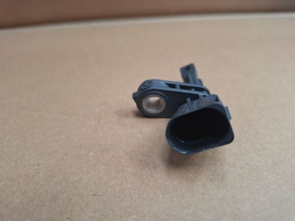 Golf 7 Sağ Ön Teker Abs Sensörü Oem.WHT003857C