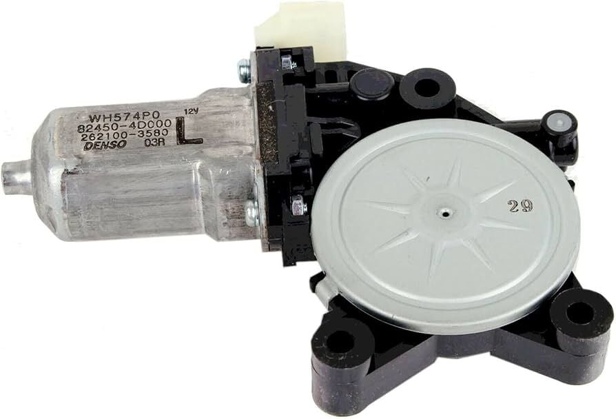 824501m000 Oem Kia Cerato Sol Ön Cam Motoru 2010-14