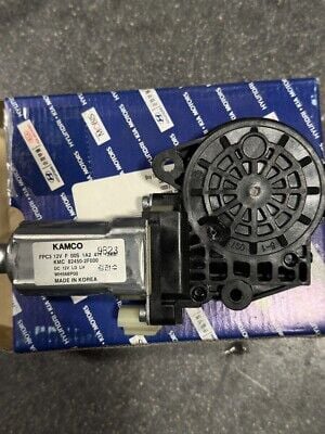 824502f000 Mobis Kia Cerato Sol Ön Cam Motoru 2002-09