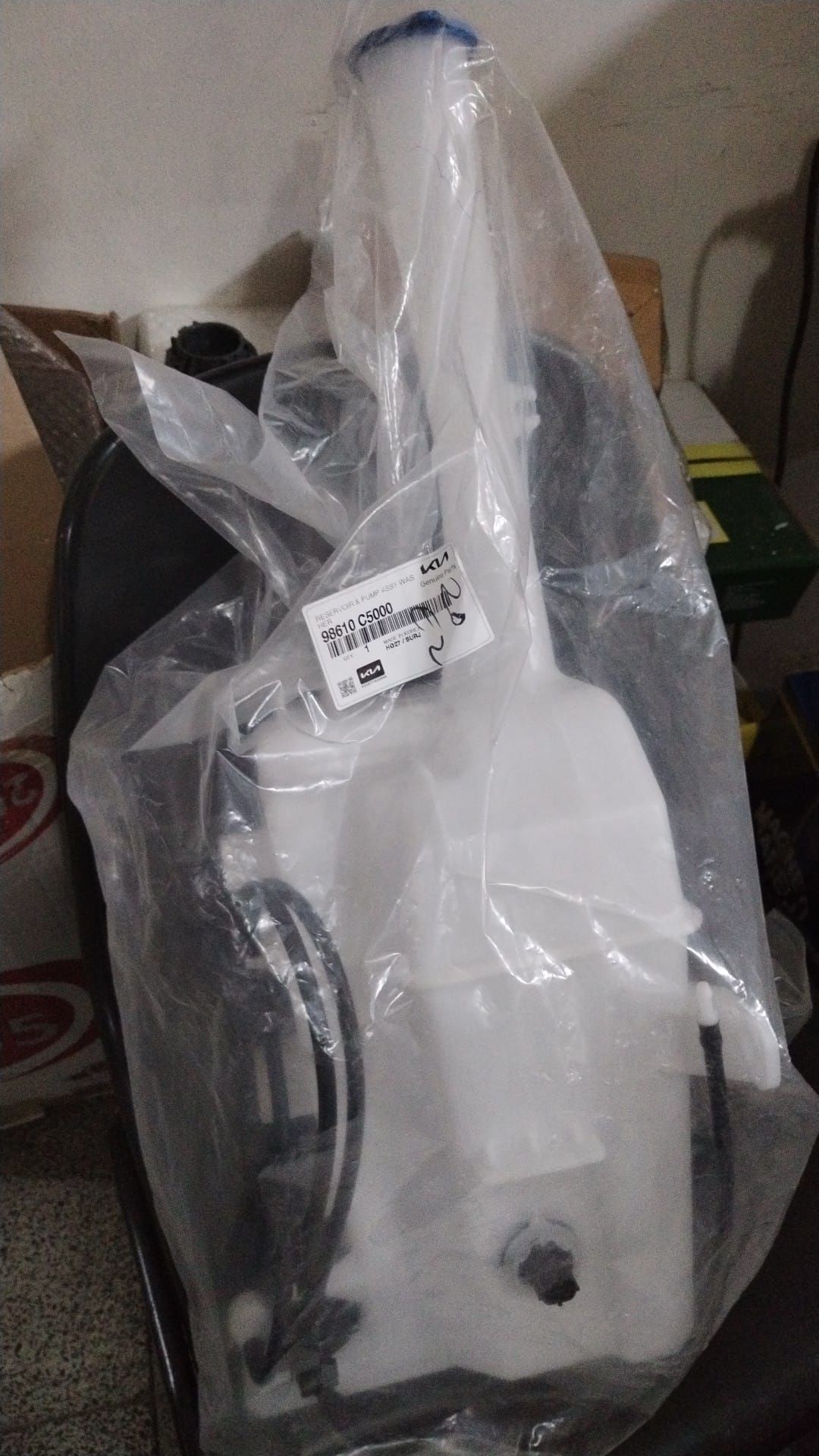 Kia Sorento 2015-18 Silecek Su Deposu Mobis.98610C5000