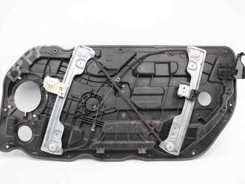 82471A2700 Mobis Kia Ceed Sol Ön Cam Krikosu 2012-18