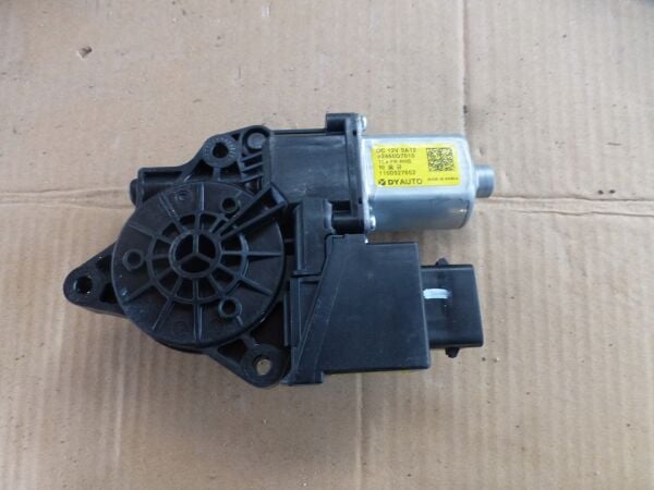 Hyundai Tucson 2018-21 Ön Sol Cam Motoru Mobis.82450D7010