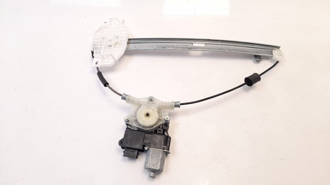 Kia Picanto 2020-24 Sol Ön Cam Kriko Motorlu Mobis.824016G6020