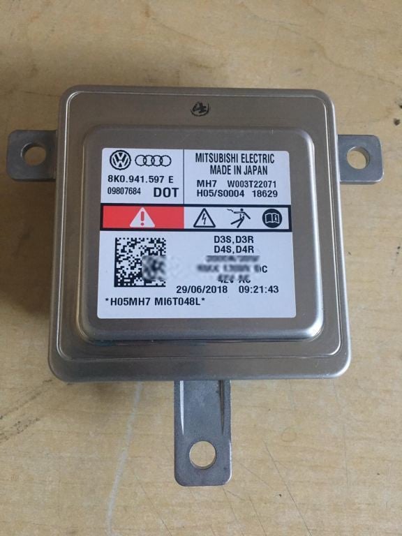 Volkswagen Beetle 2011-18 Xenon Far Beyni 8K0941597E