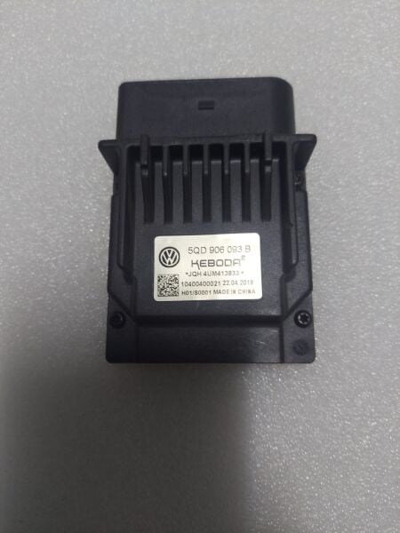 5QD906093B Wag Golf 7 Yakıt Pompa Kontrol Ünitesi