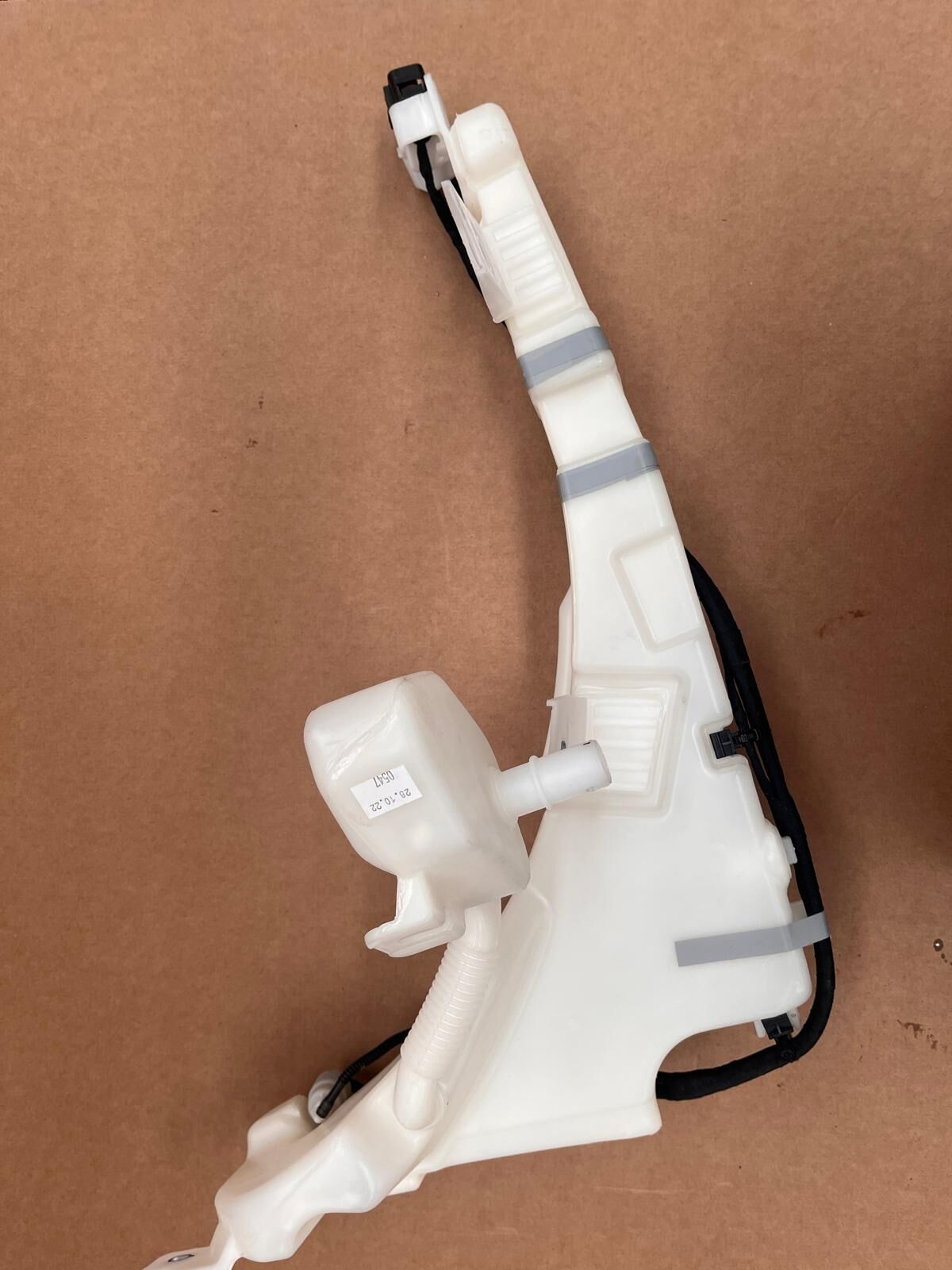 Wolksvagen Passat 2015-19 Silecek Su Deposu Motorlu Oem.3G0955453E